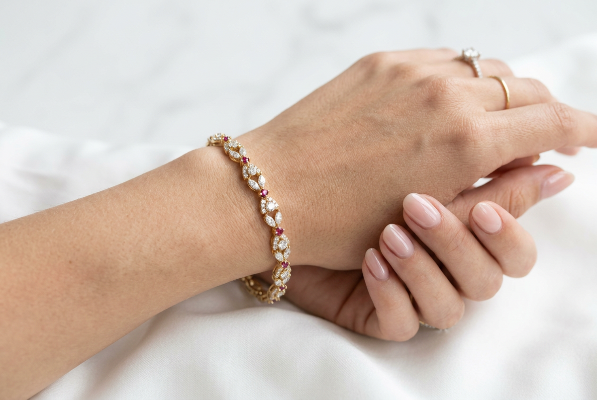 Arm jewelry