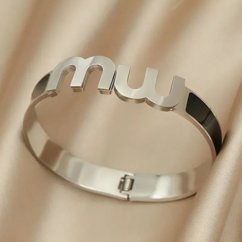 316L Stainless Steel Shell Letter V Bangle for Women Vintage Flower Cross Letter M Bracelets Rust-proof Wrist Jewelry Gift Party