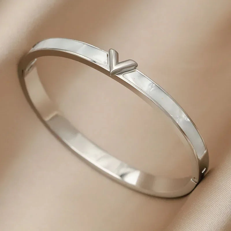 316L Stainless Steel Shell Letter V Bangle for Women Vintage Flower Cross Letter M Bracelets Rust-proof Wrist Jewelry Gift Party