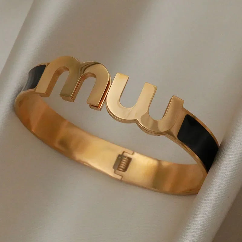 316L Stainless Steel Shell Letter V Bangle for Women Vintage Flower Cross Letter M Bracelets Rust-proof Wrist Jewelry Gift Party