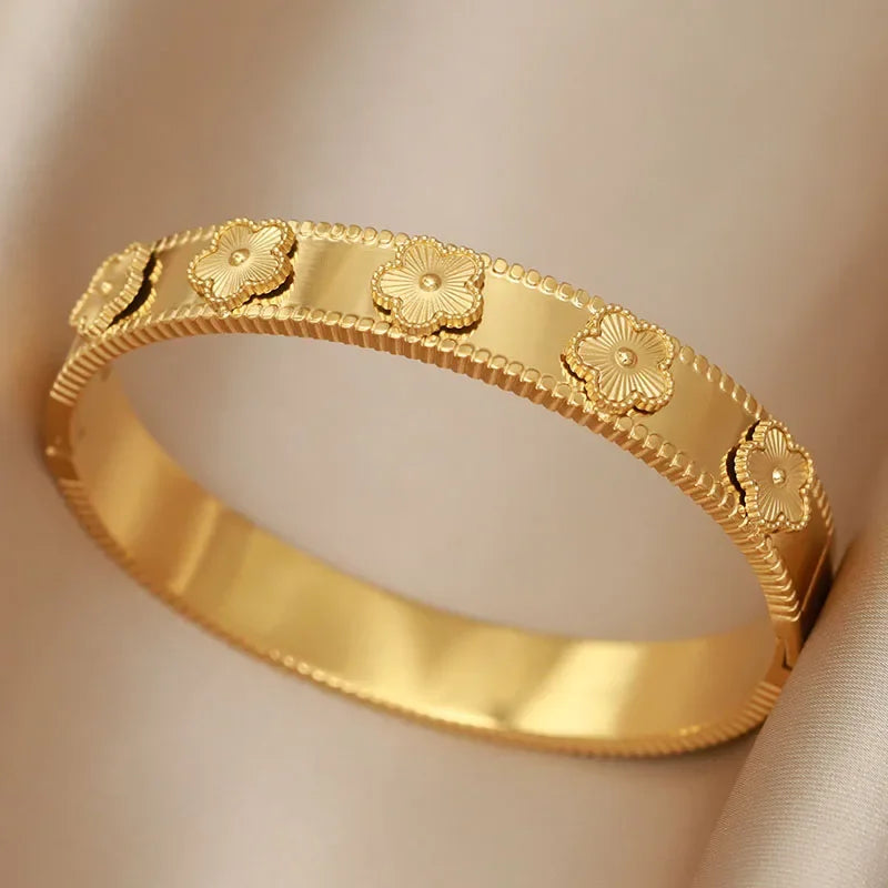 316L Stainless Steel Shell Letter V Bangle for Women Vintage Flower Cross Letter M Bracelets Rust-proof Wrist Jewelry Gift Party