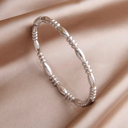 316L Stainless Steel Shell Letter V Bangle for Women Vintage Flower Cross Letter M Bracelets Rust-proof Wrist Jewelry Gift Party